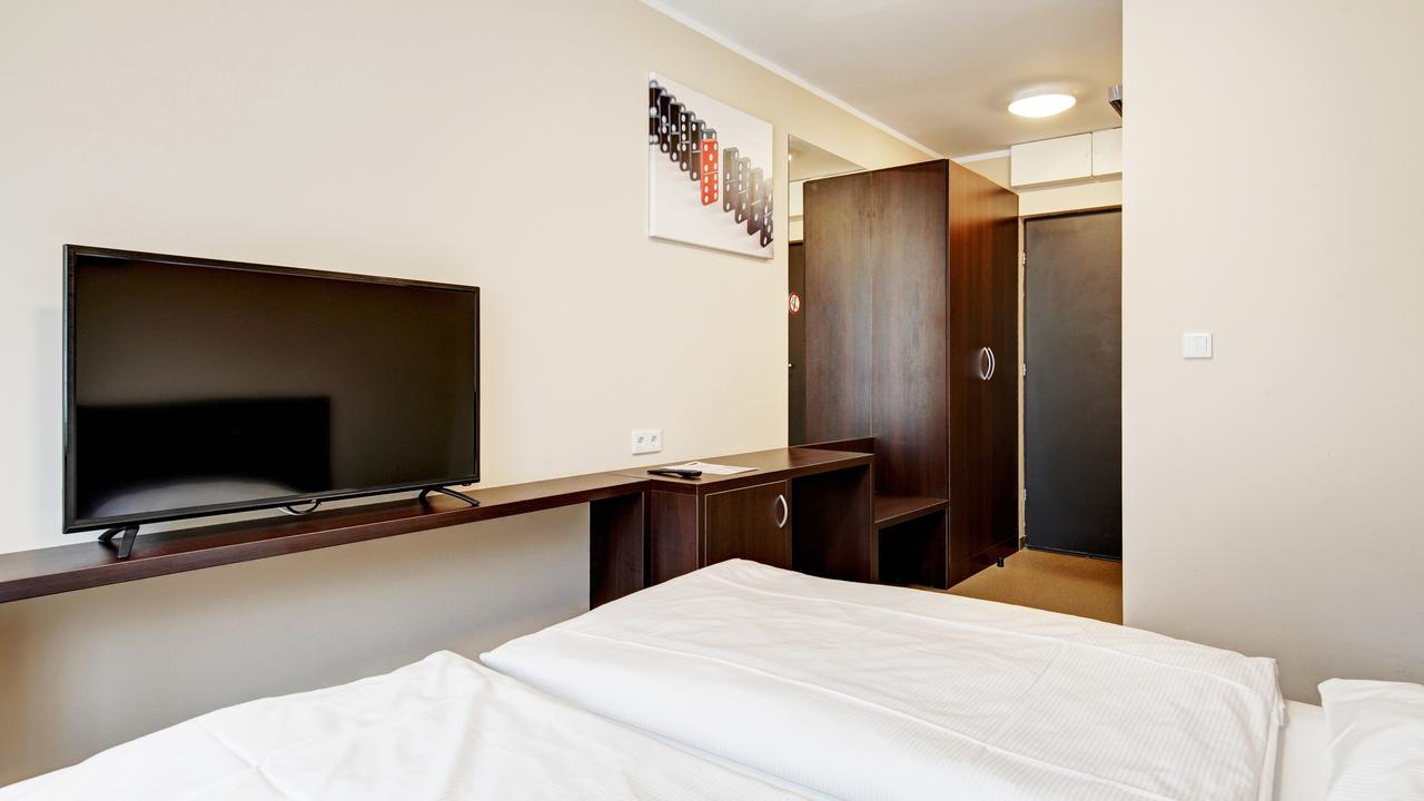 24Seven Hotel Nürnberg Buitenkant foto